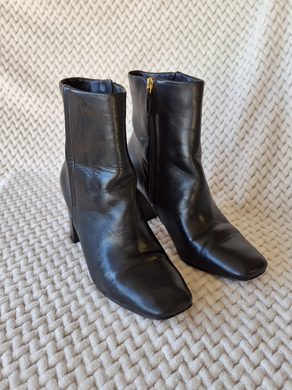 Cole Haan Chrystie Square Toe Bootie 75mm in Black Leather.
Size 9.5B